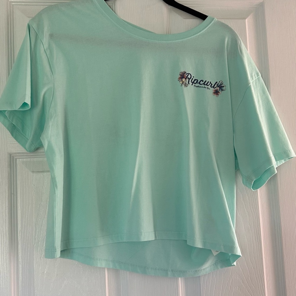 Women’s Rip Curl Crop T-Shirt- NWT